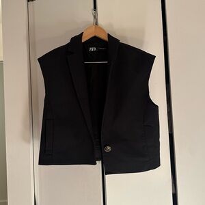 Zara Black Cropped Vest